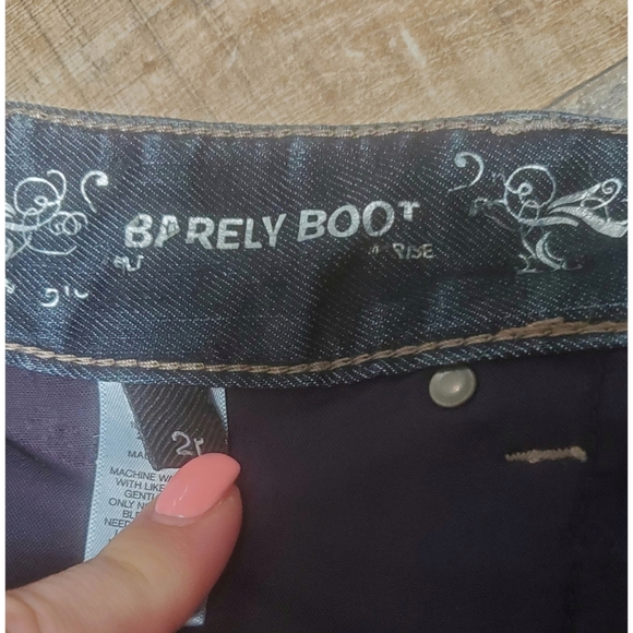 Express Barely Boot Jeans - Picture 5 of 7